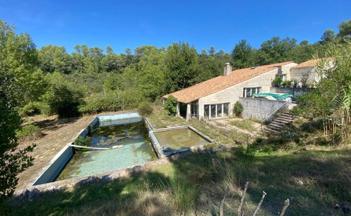 Land in Méounes-lès-Montrieux, Provence-Alpes-Côte d'Azur, France 1