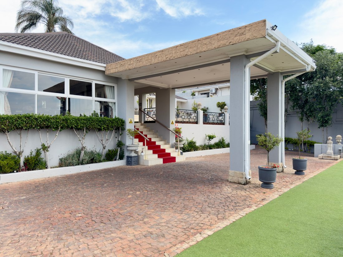 Country House in Groenkloof, Gauteng, South Africa 1 - 16328084