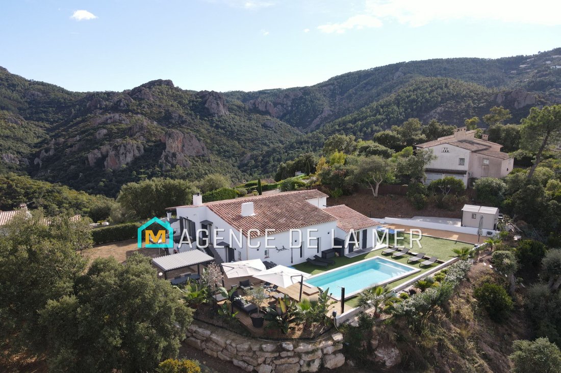 Villa in Exterieurs, Frejus, France 1 - 16329672