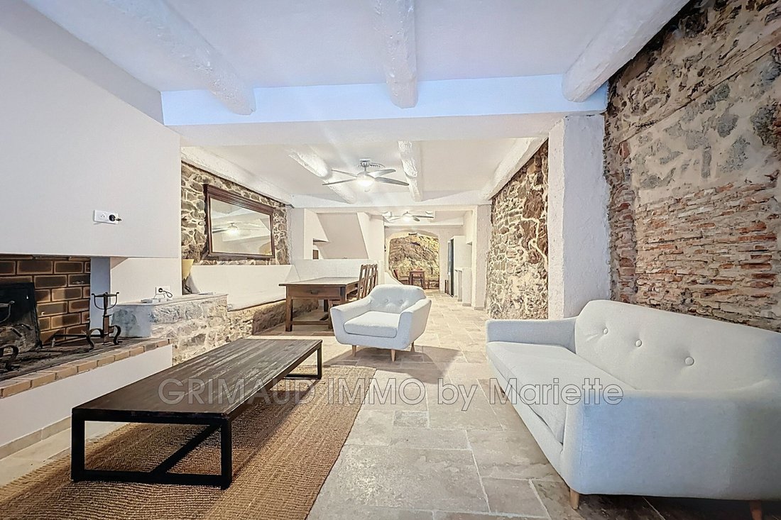 Villa in Grimaud, Provence-Alpes-Côte d'Azur, France 1 - 15595856
