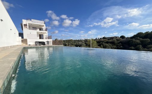 Villa in Palma, Balearic Islands, Spain 1