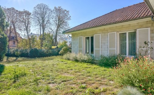 House in Le Vésinet, Ile-de-France, France 1