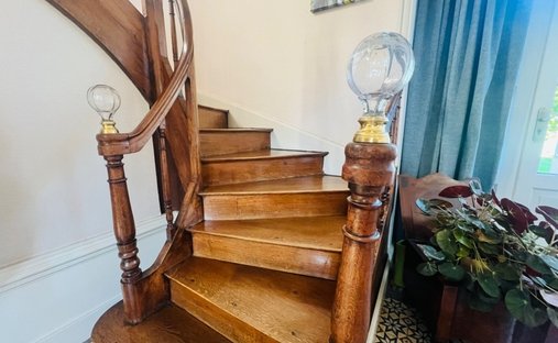 Vienne Department (86) 19th And 20th Century Chateau 345 Acres Of Land