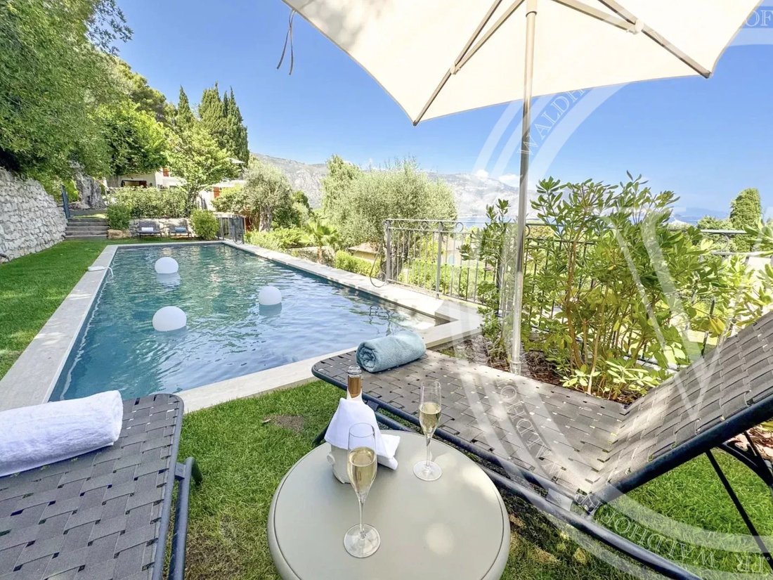 Villa in Saint-Jean-Cap-Ferrat, Provence-Alpes-Côte d'Azur, France 2 - 16327394