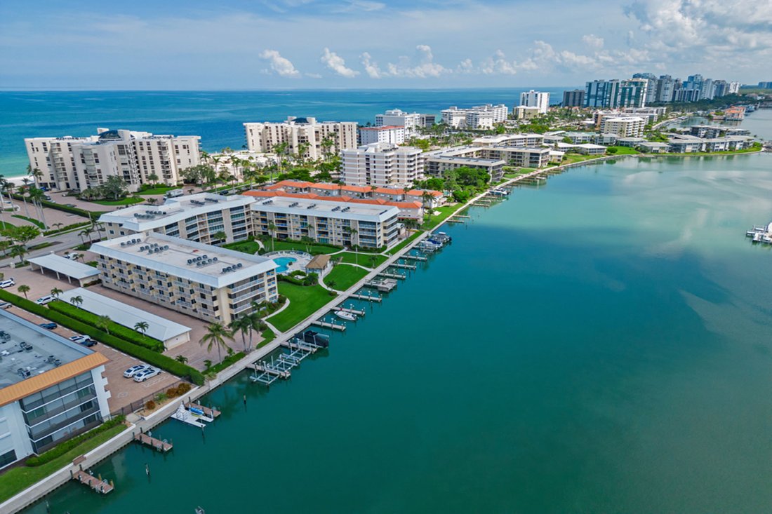 Condo in Naples, Florida, United States 3 - 16324315