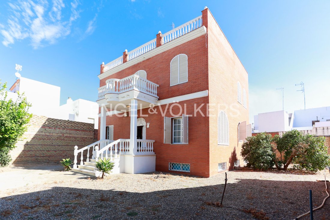 Stadthaus in Los Palacios y Villafranca, Andalusien, Spanien 2 - 16329805