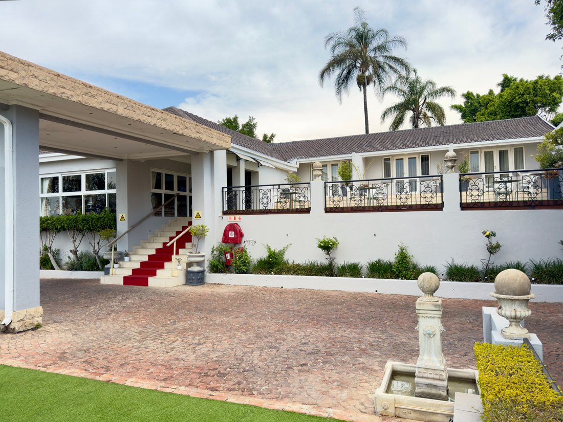 Country House in Groenkloof, Gauteng, South Africa 3 - 16328084
