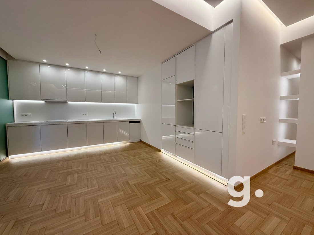 Apartment in Sunoikia Kolonakiou, 1st District of Athens, Athens 5 - 16330651