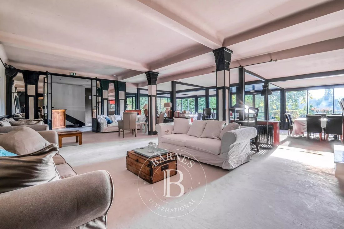 Estate in Centre Ville Nord Ouest, Fontainebleau, France 3 - 16327289