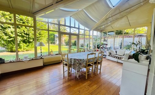 Vienne Department (86) 19th And 20th Century Chateau 345 Acres Of Land