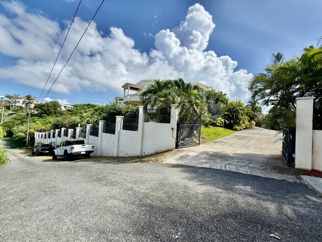 House in Red Hook, St. Thomas, U.S. Virgin Islands 2 - 16330012