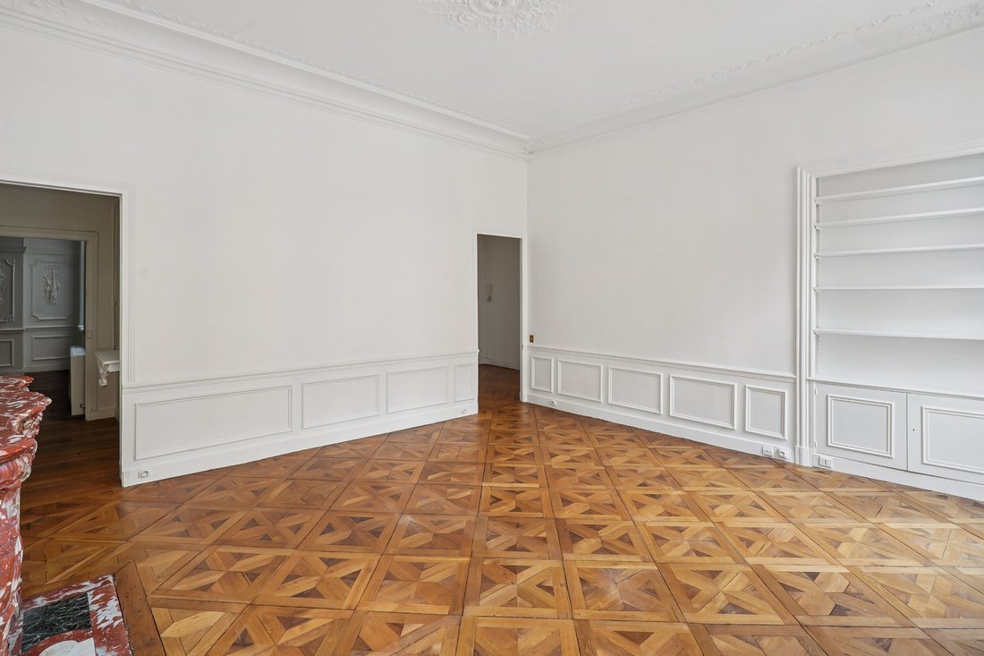 Apartment in Cambronne-Garibaldi, Paris 15e Arrondissement, Paris 5 - 16331200