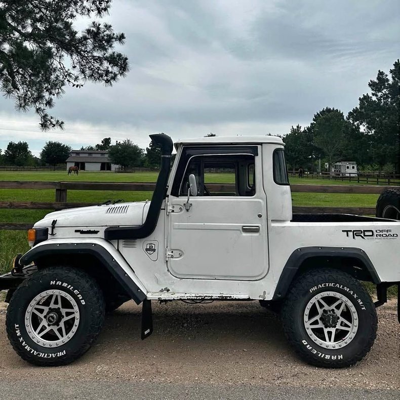 Pickup in Glendale, United States 4 - 16331129