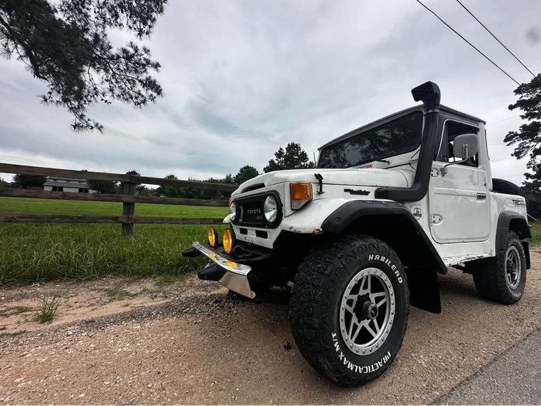 Pickup in Glendale, United States 1 - 16331129