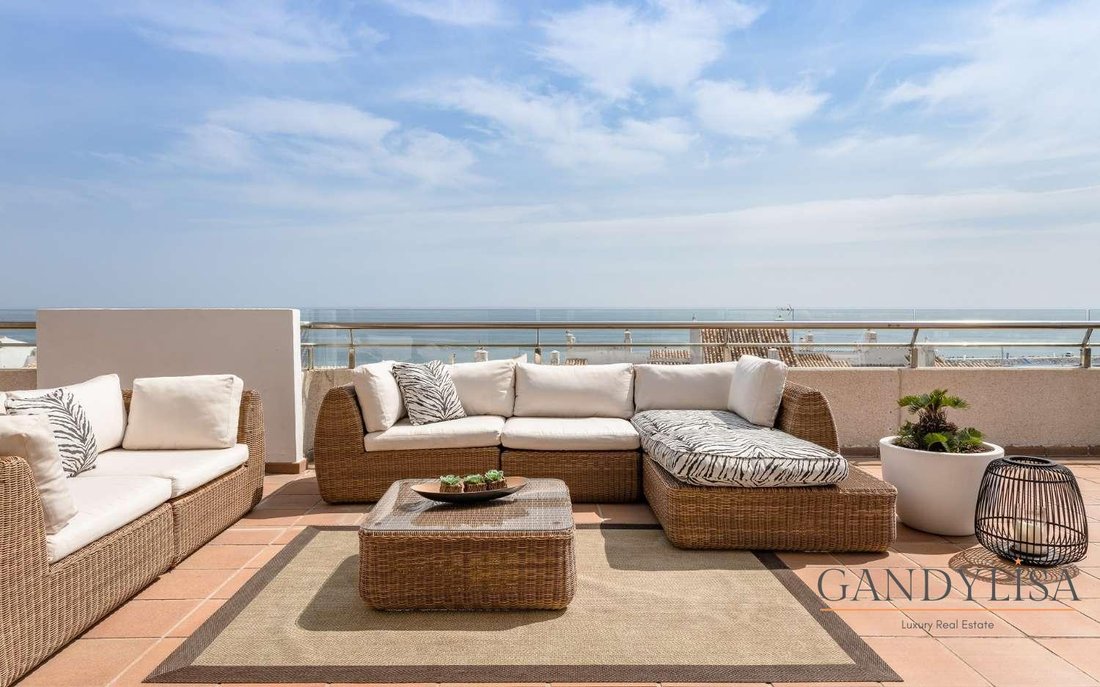 Apartment in Puerto Banus, Marbella, Spain 3 - 16331082