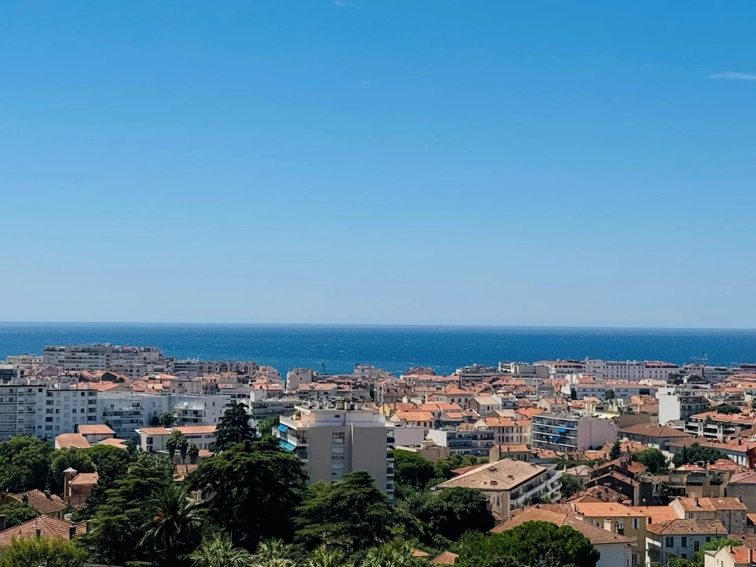 Apartment in Croix des Gardes, Cannes, France 1 - 16331494