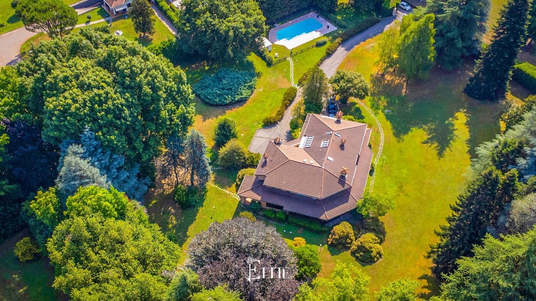 Villa in Dormelletto, Piedmont, Italy 1 - 16332542