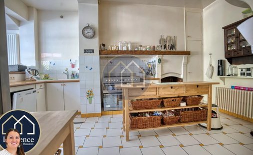 Sale Manor 735 M² 17 Rooms