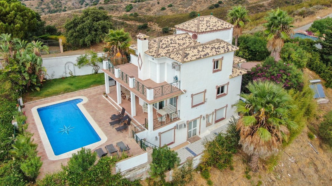Finca in Estepona, Andalusia, Spain 3 - 16333229