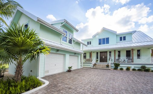 House in Savannah, Bodden Town, Cayman Islands 1