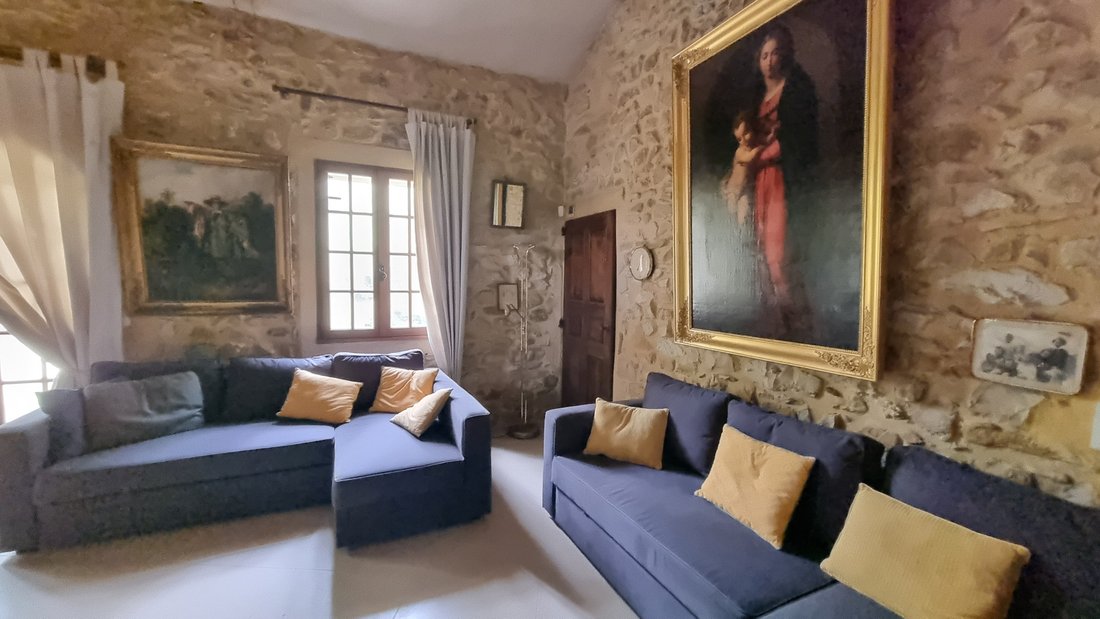 Estate in Arrondissement of Nimes, Occitania, France 5 - 16334203