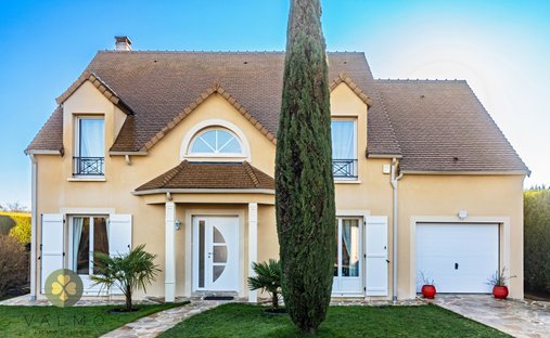 House in Orgerus, Ile-de-France, France 1