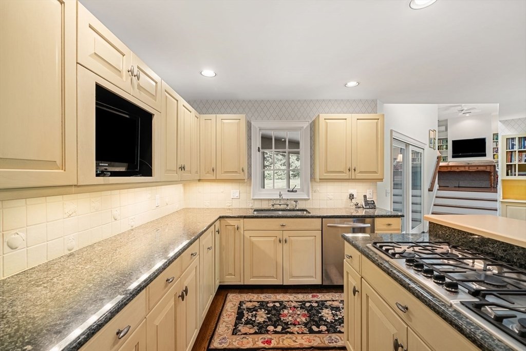 House in Wayland, Massachusetts, United States 5 - 16337731