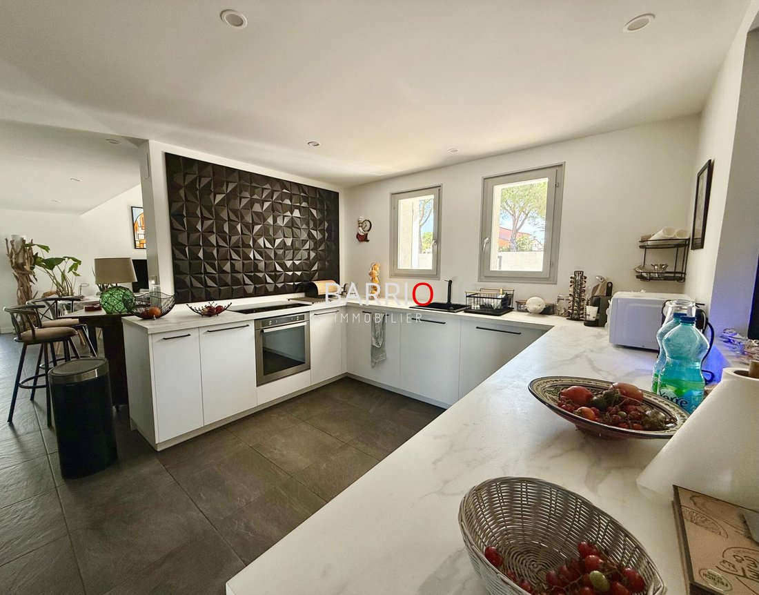 Villa in Saint-Cyprien, Occitania, France 3 - 16087568
