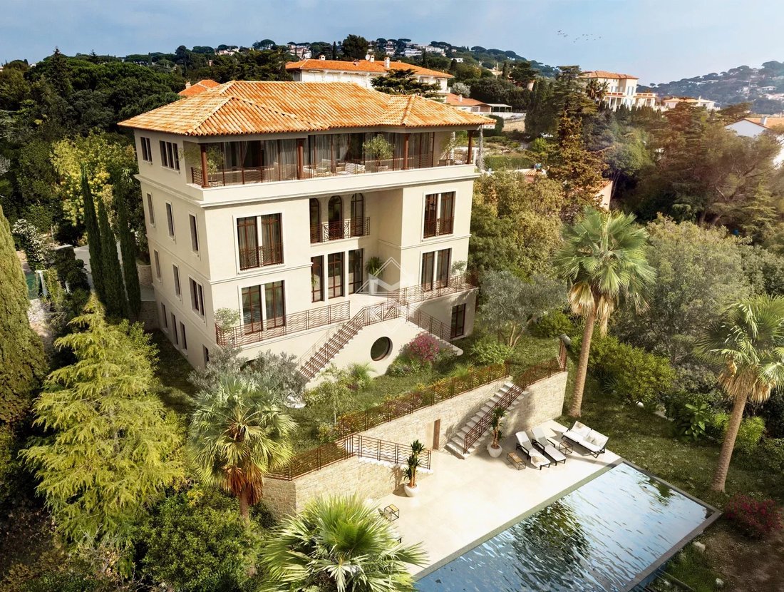 Villa in Ville-Les Saquedes-Le Bouillonnet, Sainte-Maxime, France 1 - 16335432