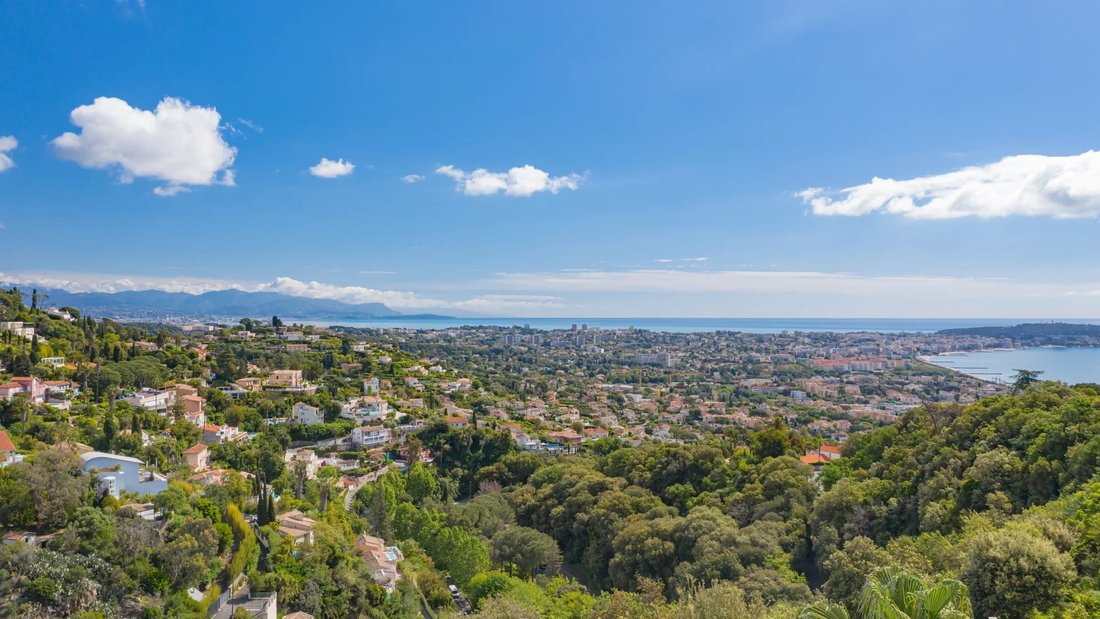 Villa in Croix des Gardes, Cannes, France 4 - 16334953