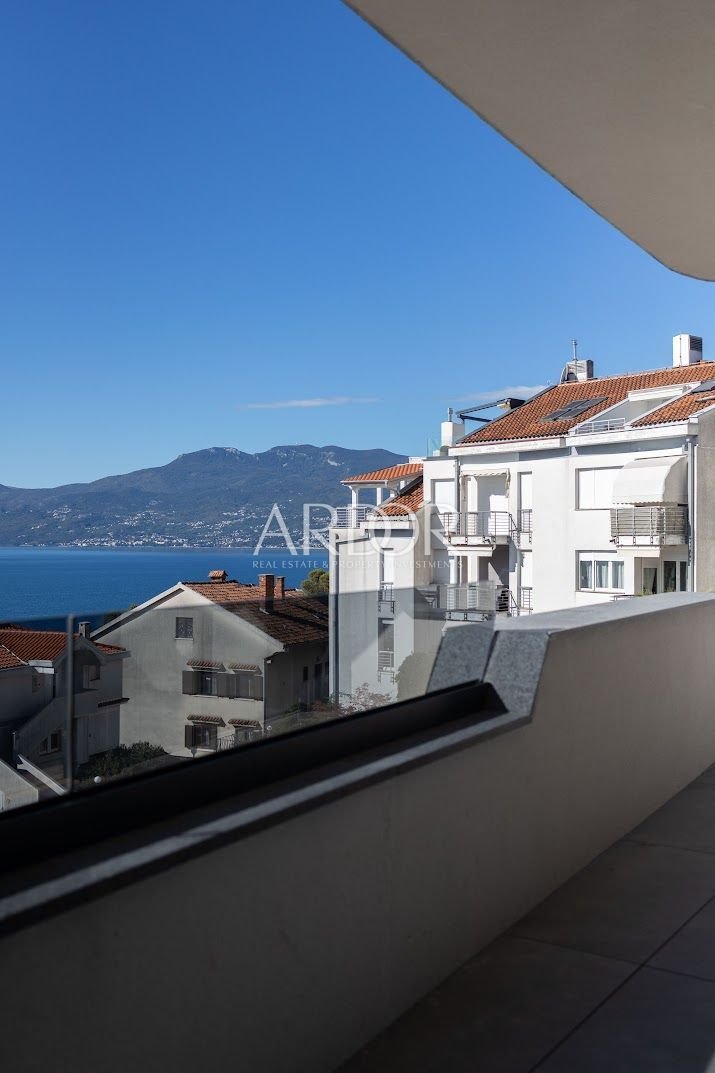 Apartment in Mjesni odbor Kantrida, Grad Rijeka, Primorje-Gorski Kotar County 4 - 15767683