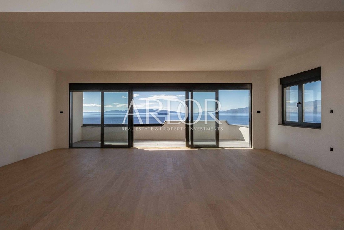 Apartment in Mjesni odbor Kantrida, Grad Rijeka, Primorje-Gorski Kotar County 1 - 15767681