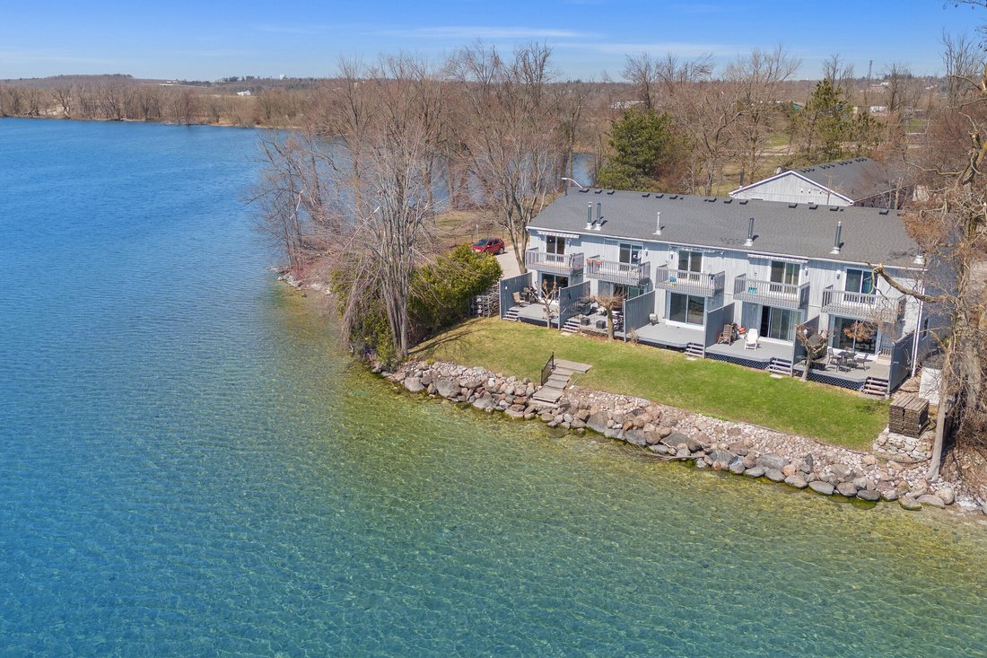 Condo in Orillia, Ontario, Canada 1 - 16336187