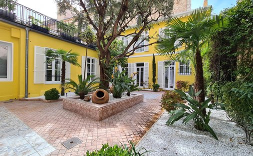 House in Cannes, Provence-Alpes-Côte d'Azur, France 1