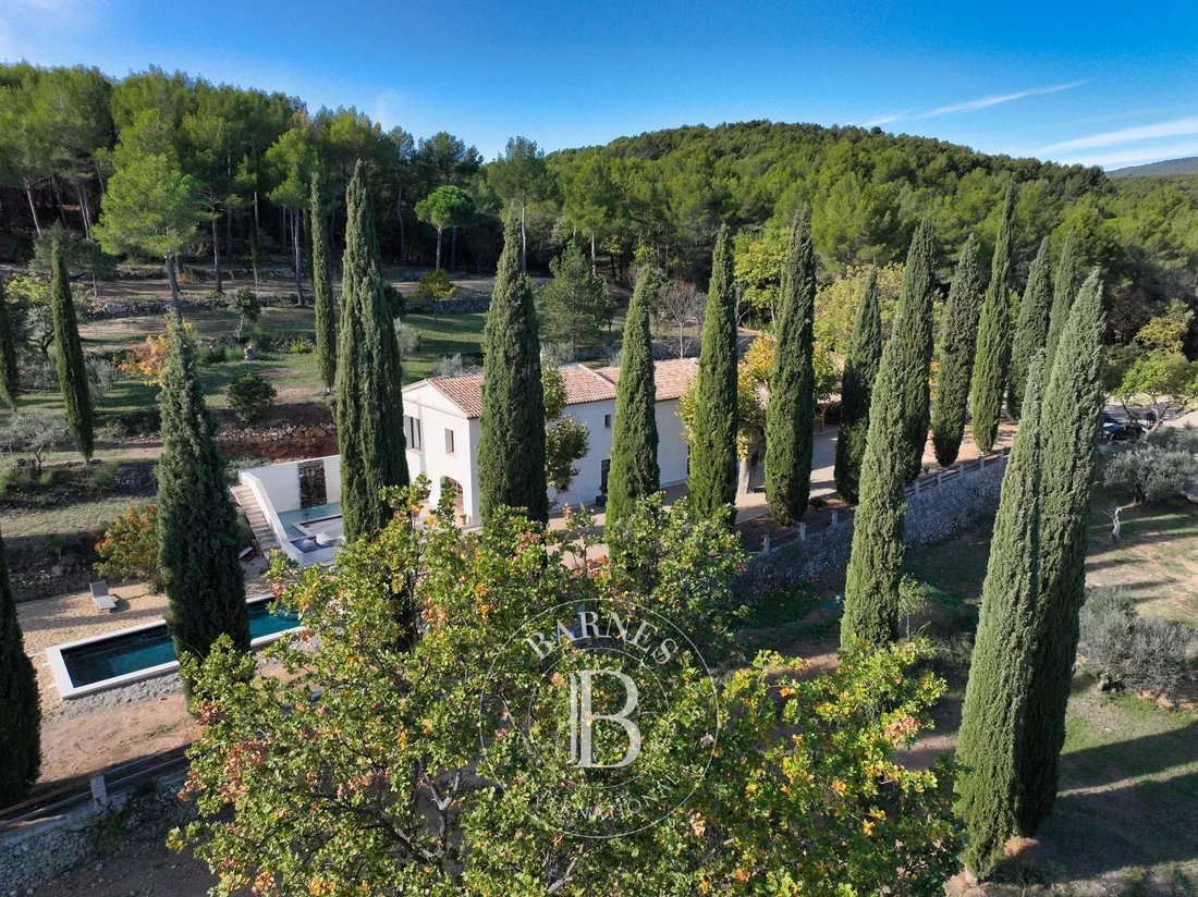 Estate in Flayosc, Provence-Alpes-Côte d'Azur, France 2 - 12367901