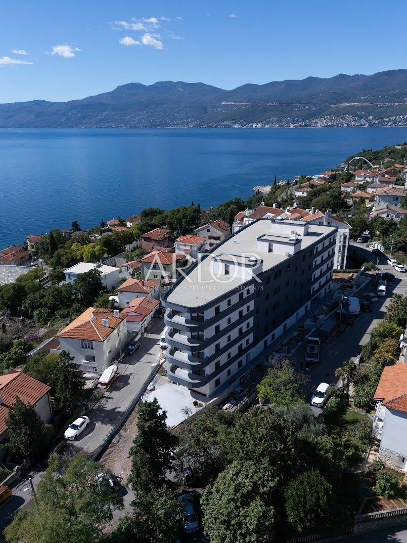 Apartment in Mjesni odbor Kantrida, Grad Rijeka, Primorje-Gorski Kotar County 3 - 15767683