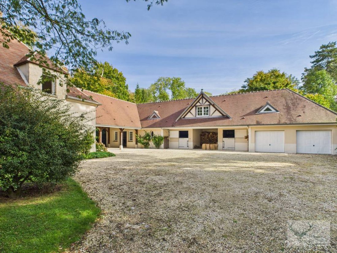 House in Chamant, Hauts-de-France, France 1 - 16334048