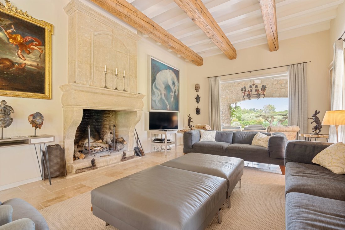 House in Eygalières, Provence-Alpes-Côte d'Azur, France 5 - 16336247