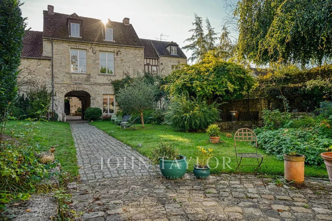 House in Senlis, Hauts-de-France, France 3 - 16335002