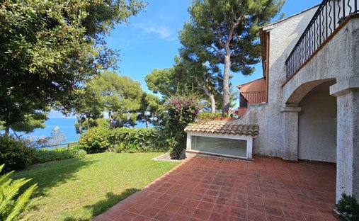 Villa in Cabbe-Saint Roman, Roquebrune-Cap-Martin, France 1