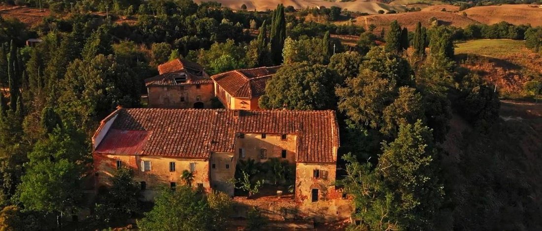 Country House in Asciano, Tuscany, Italy 2 - 16337289