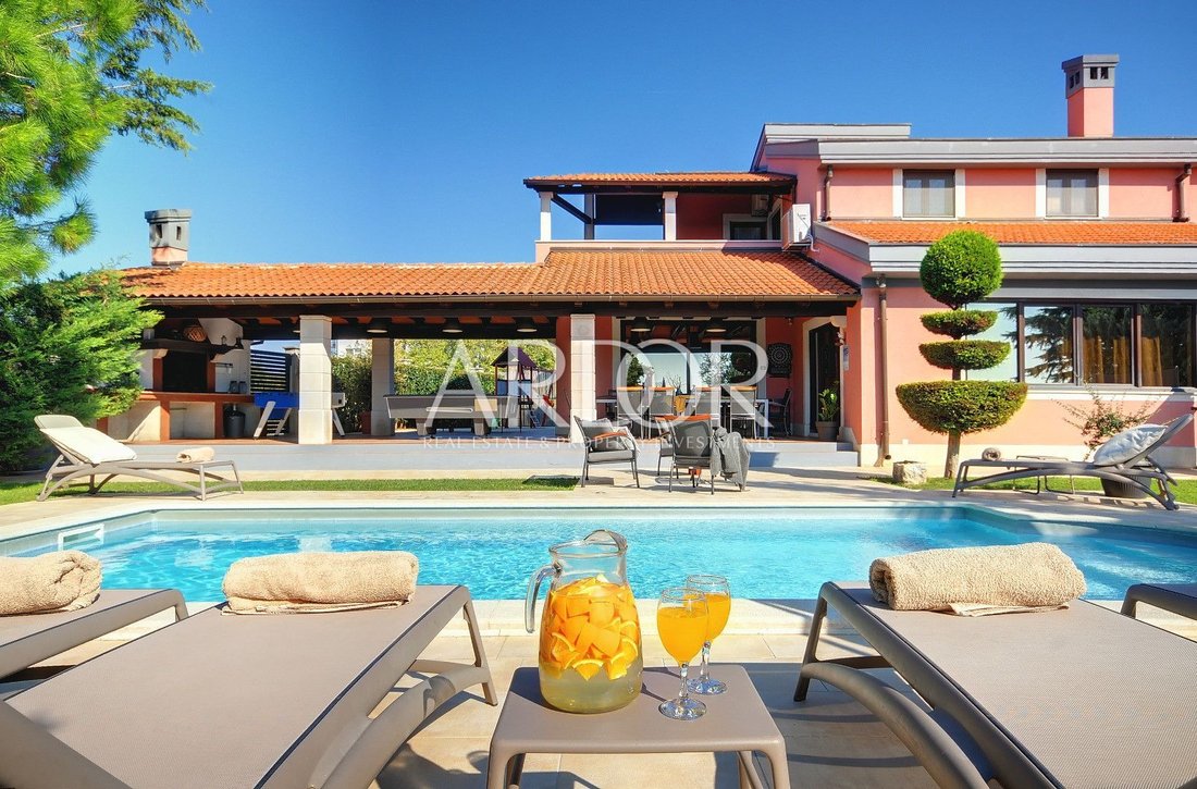 Villa in Grad Pula, Istria County, Croatia 2 - 16335396