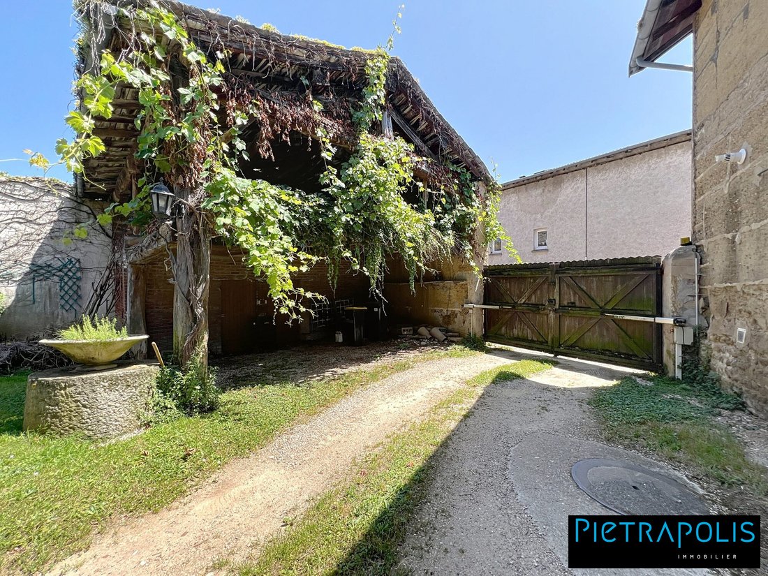 House in Civrieux, Auvergne-Rhône-Alpes, France 1 - 15813654