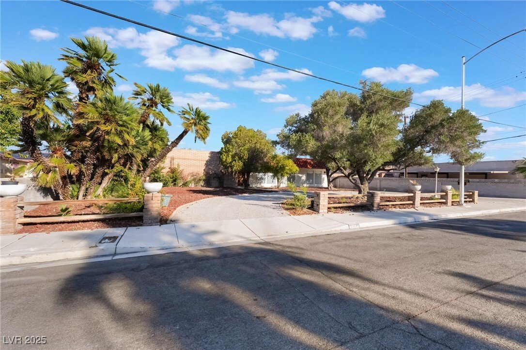 House in Las Vegas, Nevada, United States 1 - 16336630