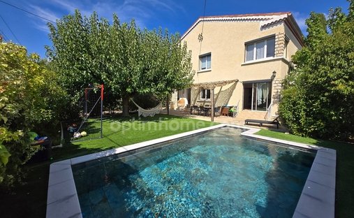 House in Plaine de Courouche, Martigues, France 1