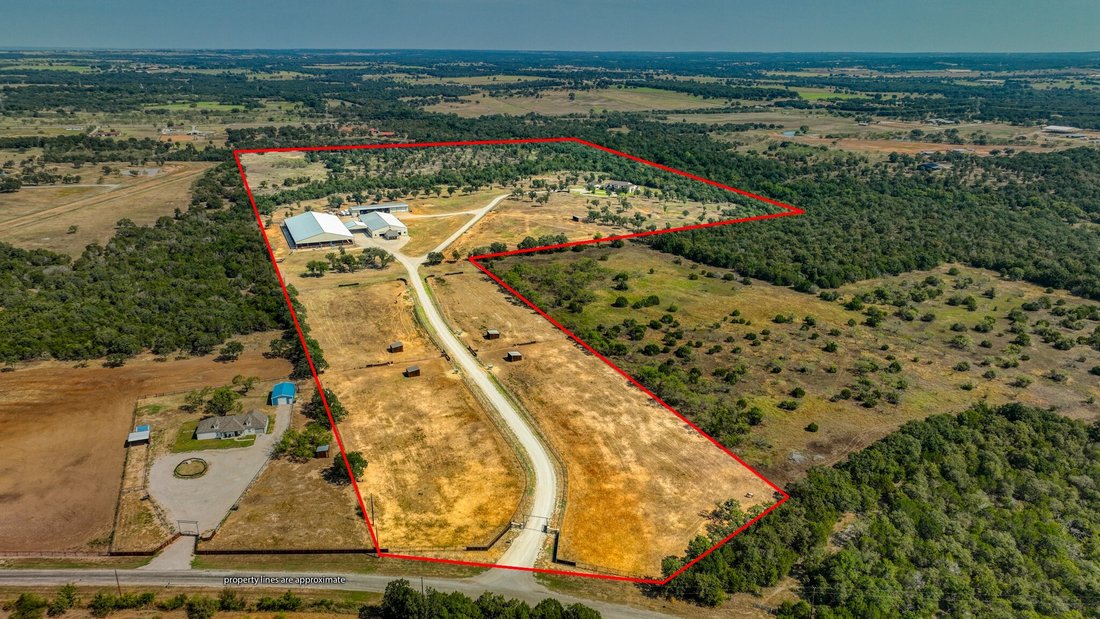 Farm Ranch in Mineral Wells, Texas, United States 5 - 16335640