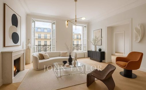 Apartment in Hôtel de Ville-Quinconce-Saint Seurin-Fondaudège, Bordeaux, France 1