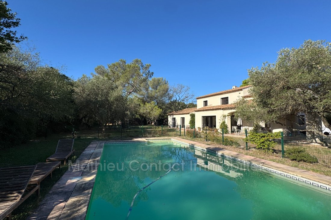 Villa in Camplanier, Nimes, France 3 - 16336964
