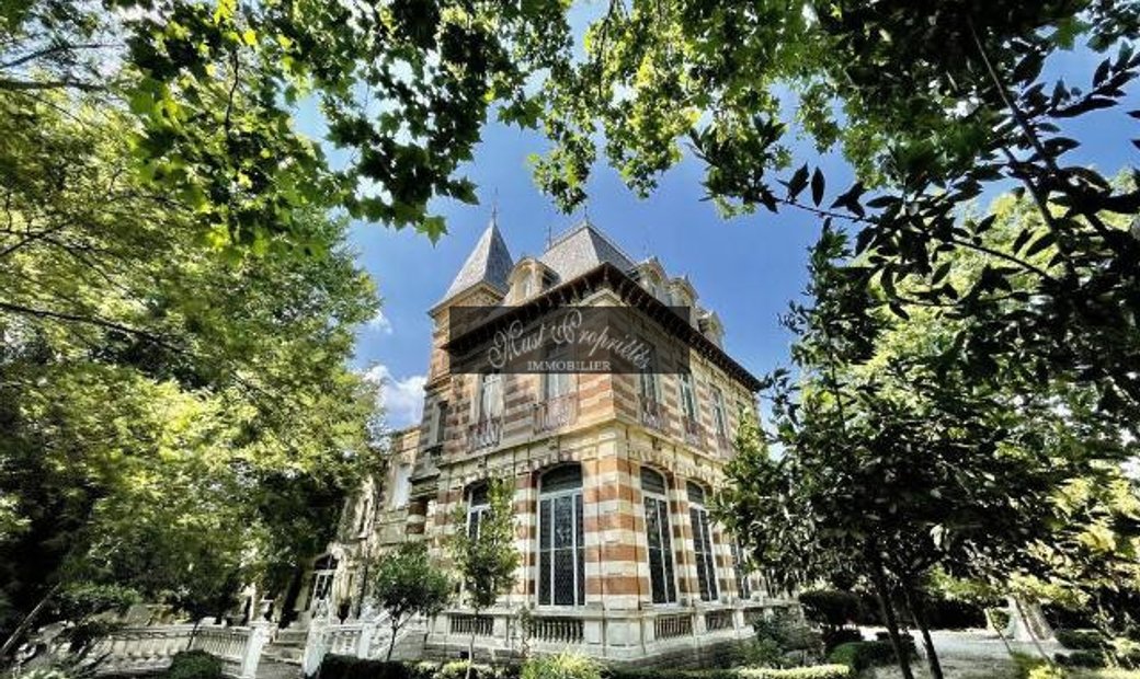 Castle for Sale in Narbonne, Occitanie, France