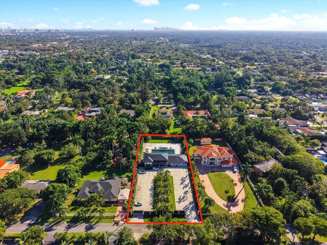 House in Miami, Florida, United States 3 - 16337241